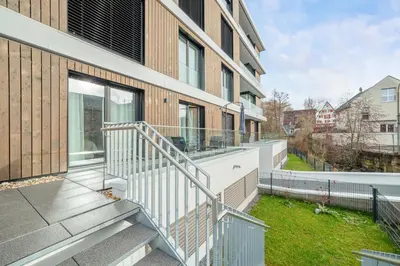 Das Gebäude in dem sich die Ferienwohnung befindet