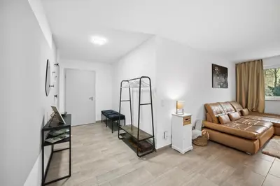 Ein Sitzbereich in der Unterkunft Sali Homes - AM2 Spacious Apartment with Terrace in City Center