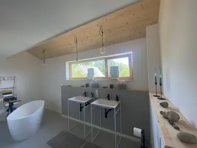 Ein Badezimmer in der Unterkunft Das Lavendelhaus Weißenstadt Unser modernes und gemütliches Ferienhaus im Fichtelgebirge