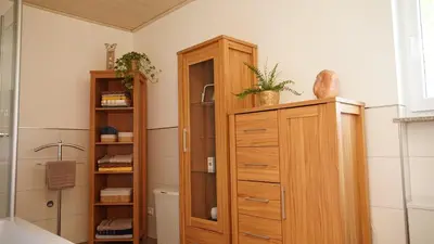 Ein Badezimmer in der Unterkunft Große helle Ferienwohnung mit Balkon, ruhig gelegen mit guter Verkehrsanbindung