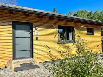 Das Gebäude in dem sich das Ferienhaus befindet