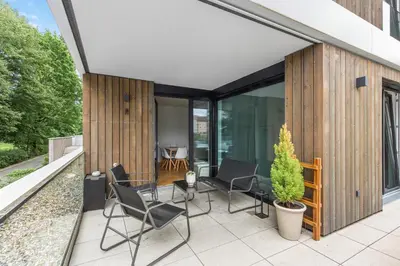 Ein Patio oder anderer Außenbereich in der Unterkunft Sali-Homes R5 - New Build with Terrace in City Center