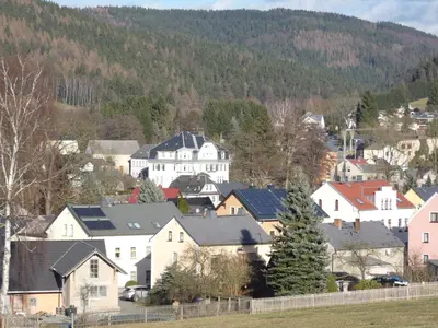 Ein allgemeiner Bergblick oder ein Berglick von der Ferienwohnung aus