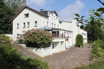 Das Gebäude in dem sich das Hotel befindet