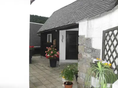 Das Gebäude in dem sich die Ferienwohnung befindet