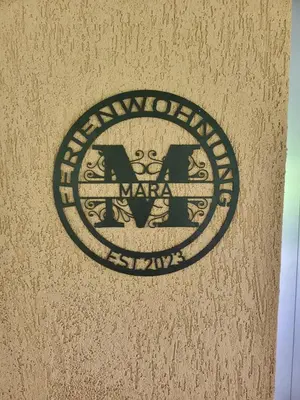 Ein Zertifikat, Auszeichnung, Logo oder anderes Dokument, das in der Unterkunft Mara ausgestellt ist