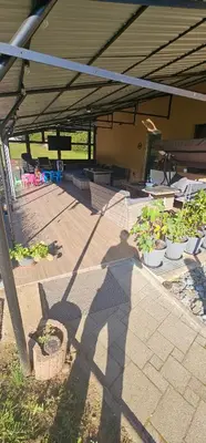Ein Garten an der Unterkunft Mara