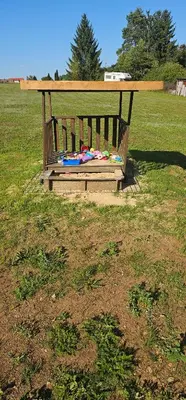 Ein Garten an der Unterkunft Mara