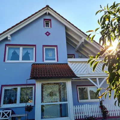Das Gebäude in dem sich die Ferienwohnung befindet
