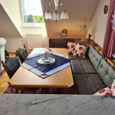 Ein Sitzbereich in der Unterkunft Ferienwohnung Sahrmann