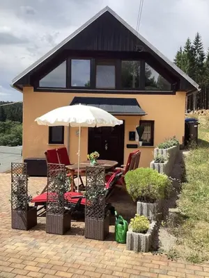 Ein Garten an der Unterkunft Ferienhaus Wernesgrün