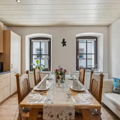 2 BR