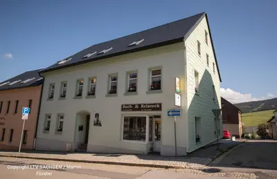 Das Gebäude in dem sich die Ferienwohnung befindet