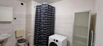 Ein Badezimmer in der Unterkunft Arzberger MonteurApartment