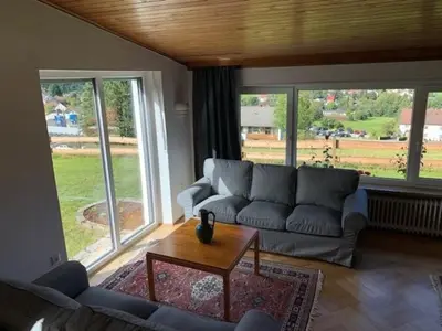 Ein Sitzbereich in der Unterkunft Feriendomizil Köngisheide Blick