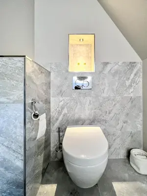 Ein Badezimmer in der Unterkunft außergewöhnliche Ferienwohnung Stadtvilla Plauen