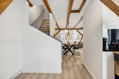 TV/Unterhaltungsangebot in der Unterkunft EasyApartments stilvoll zentral Balkon Hauptbahnhof NETFLIX 130m2