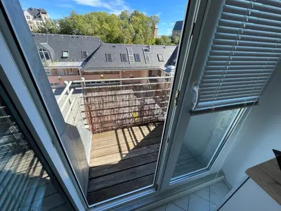 Ein Balkon oder eine Terrasse in der Unterkunft attraktives Appartement im Stadtzentrum Plauen Balkon Lift