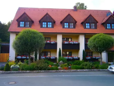 Das Gebäude in dem sich das Hotel befindet