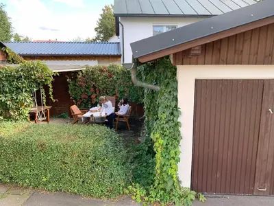 Ein Garten an der Unterkunft Ferienwohnung 