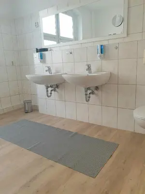 Ein Badezimmer in der Unterkunft Zur Altstadt