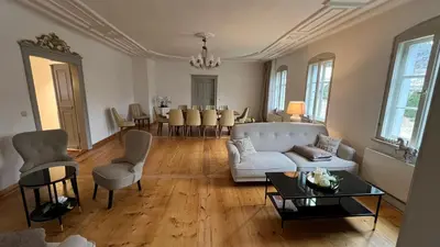 Ein Sitzbereich in der Unterkunft Feine Wohn und Schlafstuben im Herrenhaus I UNESCO Welterbe I Parkplatz I Erzgebirge I Waldbühne