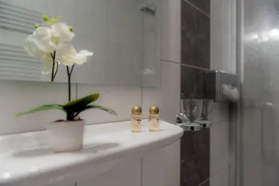 Ein Badezimmer in der Unterkunft Hotel Restaurant Brigitte