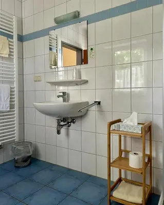 Ein Badezimmer in der Unterkunft The Lodge Hotel by American Ease Grafenwoehr