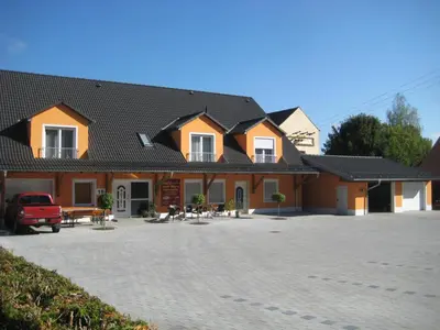 Das Gebäude in dem sich das Hotel befindet