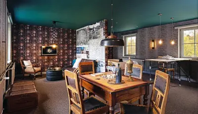 Küche/Küchenzeile in der Unterkunft Weltraumbahnhof Rautenkranz - Steampunk Hotel