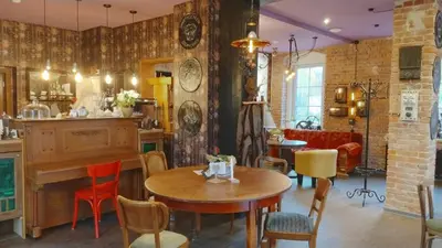 Lounge oder Bar in der Unterkunft Weltraumbahnhof Rautenkranz - Steampunk Hotel