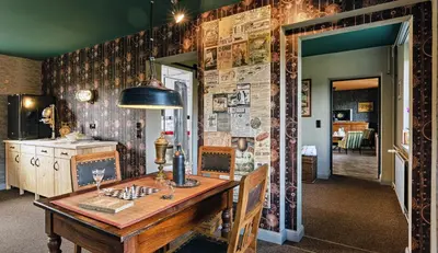 Küche/Küchenzeile in der Unterkunft Weltraumbahnhof Rautenkranz - Steampunk Hotel