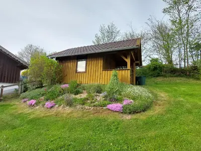 Ein Garten an der Unterkunft Ferienhaus NaturKraftEnergie