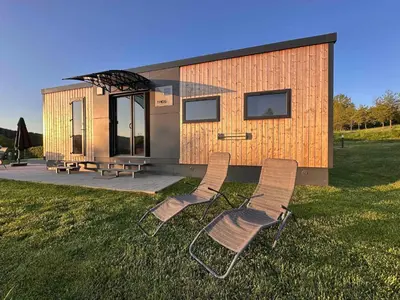 Das Gebäude in dem sich das Ferienhaus befindet