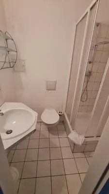 Ein Badezimmer in der Unterkunft Rathaushotel