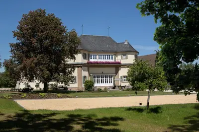 Das Gebäude in dem sich das Bed & Breakfast befindet