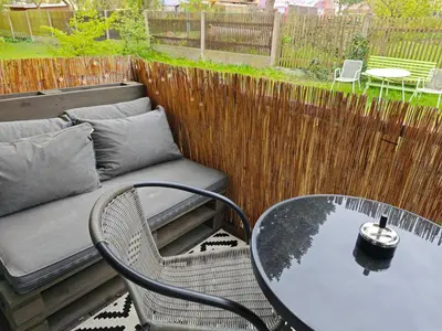 Ein Sitzbereich in der Unterkunft FH-Nähe: Modernes Apt mit Balkon