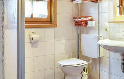 Ein Badezimmer in der Unterkunft Awesome Home In Waldmünchen With Wifi