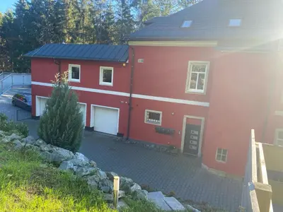 Das Gebäude in dem sich die Ferienwohnung befindet