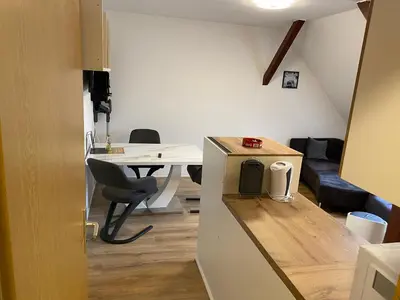 Ein Sitzbereich in der Unterkunft FeWo WIEKO Plauen Leibnizstr. H1, DG rechts