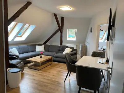 Ein Sitzbereich in der Unterkunft FeWo WIEKO Plauen Leibnizstr. H1 DG Mitte