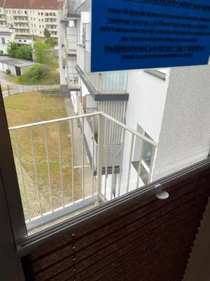 Ein Balkon oder eine Terrasse in der Unterkunft FeWo WIEKO Plauen Leibnizstr. H1, 2.OG links