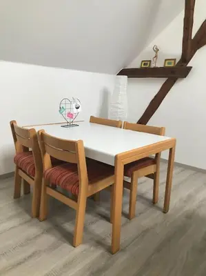 Ein Sitzbereich in der Unterkunft Apartment am See