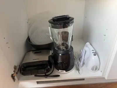 Kaffee-/Teezubehör in der Unterkunft Stylisches City Apartment-Balkon-24h CheckIn-SmartTV
