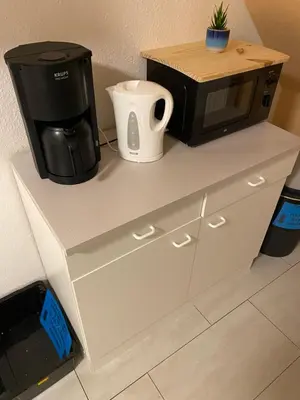 Kaffee-/Teezubehör in der Unterkunft FeWo WIEKO Plauen Leibnizstr. H3, DG rechts