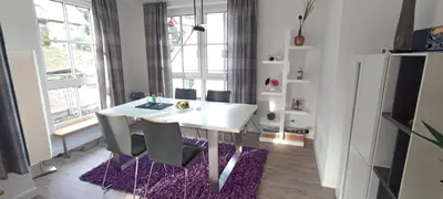 Küche/Küchenzeile in der Unterkunft Exklusives Penthouse mit Dachterrasse, hochwertig ausgestatteter Küche mit Dampfgarer, inklusive 2 Stellplätze und Fahrradgarage
