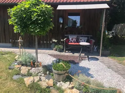 Ein Garten an der Unterkunft Ja, das gönn' ich mir. Sauna, Natur - alles hier.