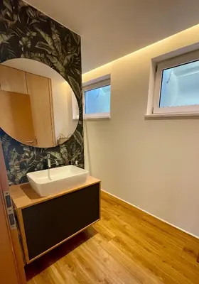 Ein Badezimmer in der Unterkunft SONNENWEG Designwohnung mit Gartenblick