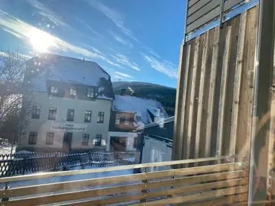 Ein allgemeiner Bergblick oder ein Berglick von der Ferienwohnung aus