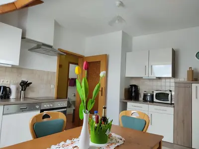 Küche/Küchenzeile in der Unterkunft Gemütliche Ferienwohnung im schönen Erzgebirge - Wohnung Frühling